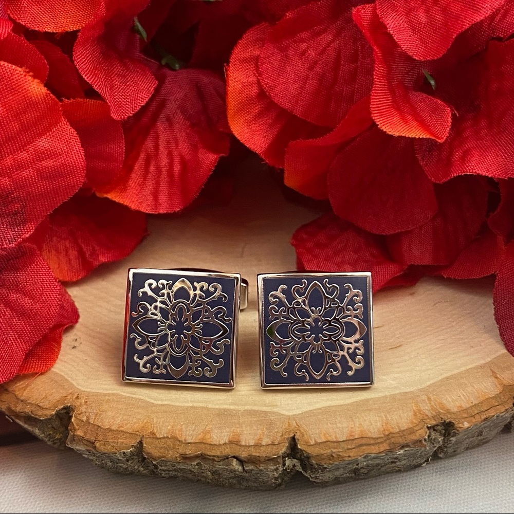 Elegant Silver and Navy Square Cufflinks - Picture 6 of 16